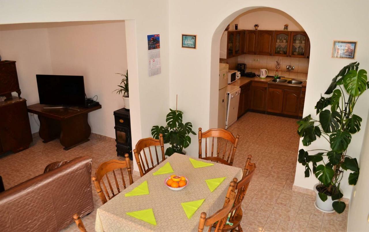Apartman Rosa Пироваць Екстер'єр фото